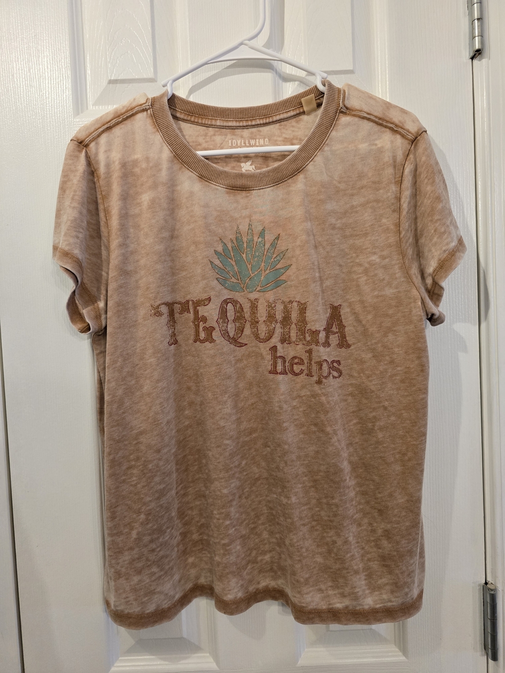 NWOT Idyllwind Light Brown Graphic 'Tequila Helps' Short Sleeve Tee - Large